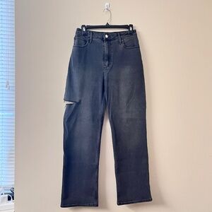 Hollister Women's Black Ultra High Rise Dad Jean Size 3S; W26 L29